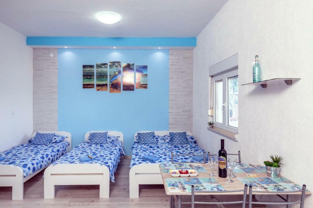 Holiday Home With 4 Studio Apartments Neum Luaran gambar