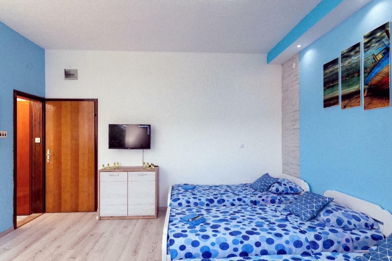 Holiday Home With 4 Studio Apartments Neum Luaran gambar