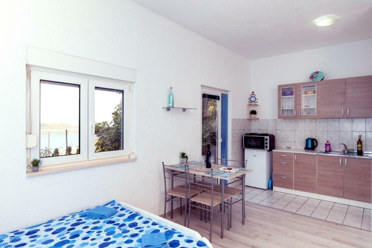 Holiday Home With 4 Studio Apartments Neum Luaran gambar